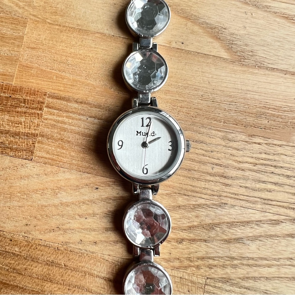 Mudd ladies rhinestone fashion bracelet watch NEW BATTERY
